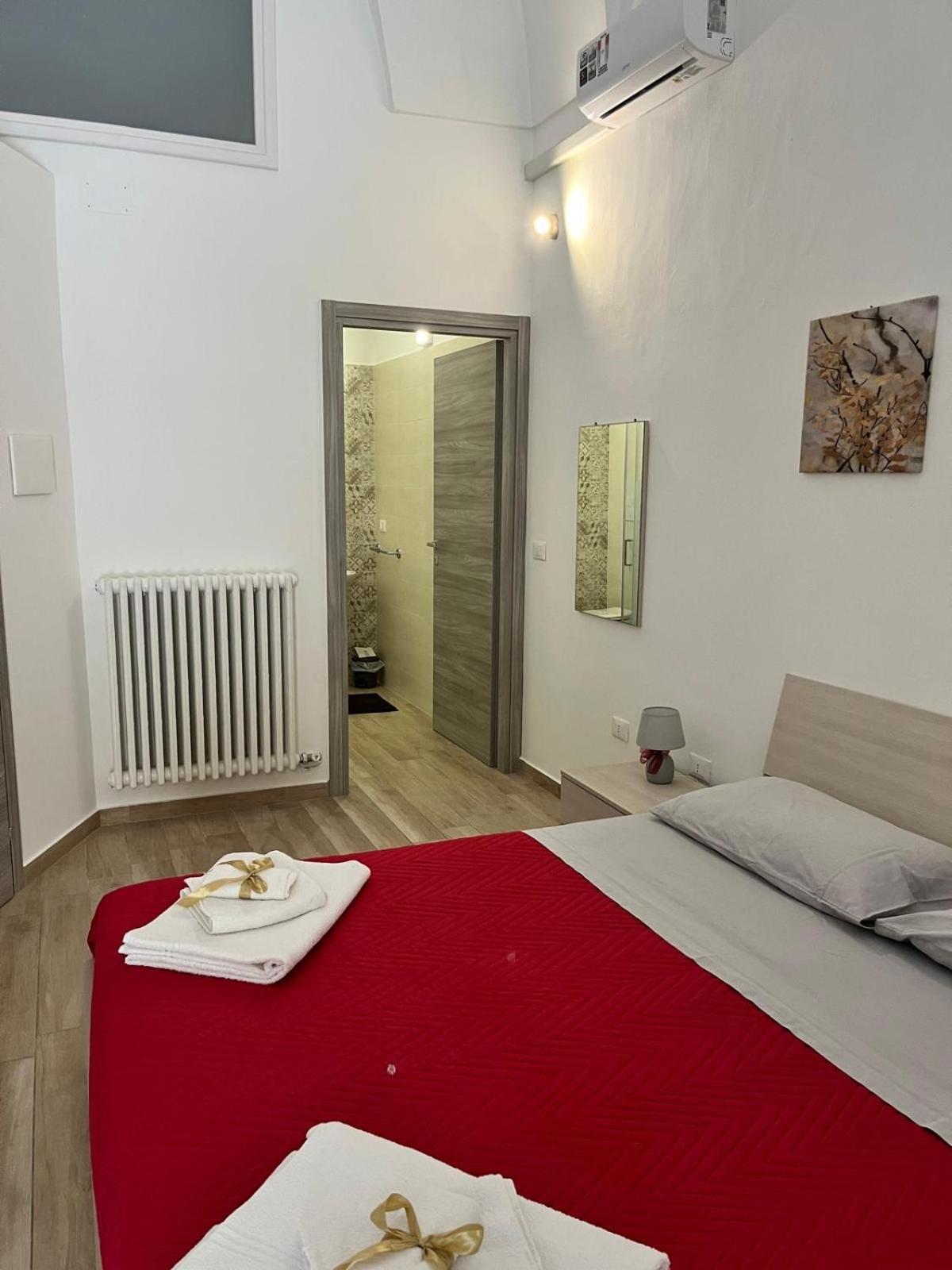 O' Sole Mio Rudiae Rooms Lecce Zewnętrze zdjęcie