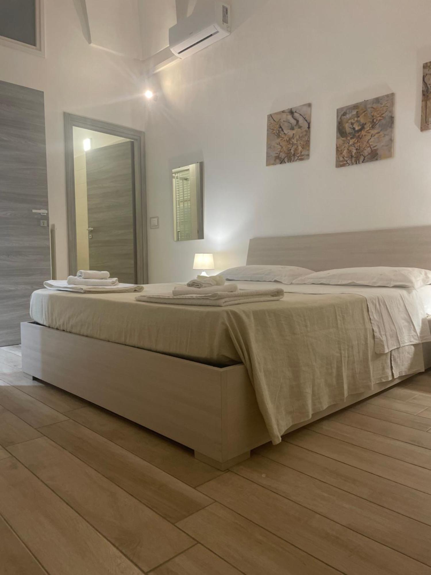 O' Sole Mio Rudiae Rooms Lecce Zewnętrze zdjęcie